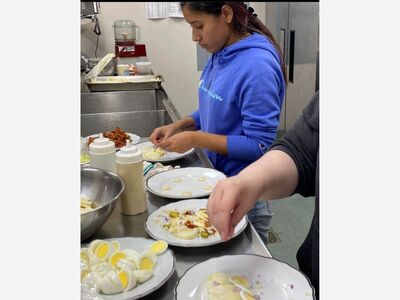 The Hive Cafe: A Student-Run Restaurant at EHHS 